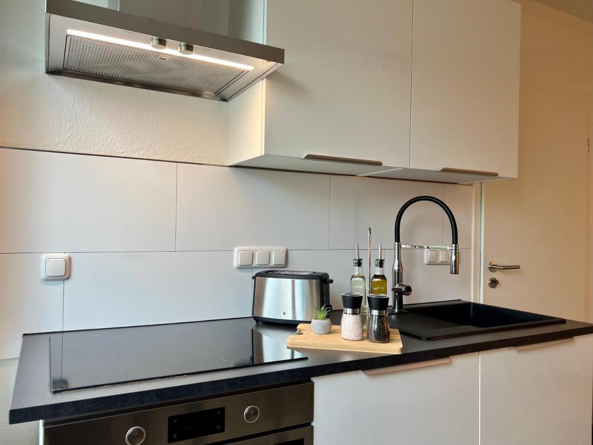 Design Apartment Mit Balkon - Kueche - Netflix Essen Exterior foto